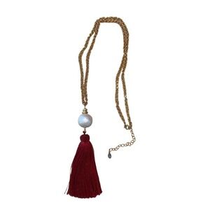 MOLLYBEADS LARGE FAUX PEARL AND RED TASSEL GOLD CHAIN STATEMENT NECKLACE NWOT